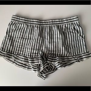 Xhilaration Striped Ruffled Booty Shorts Women’s S
